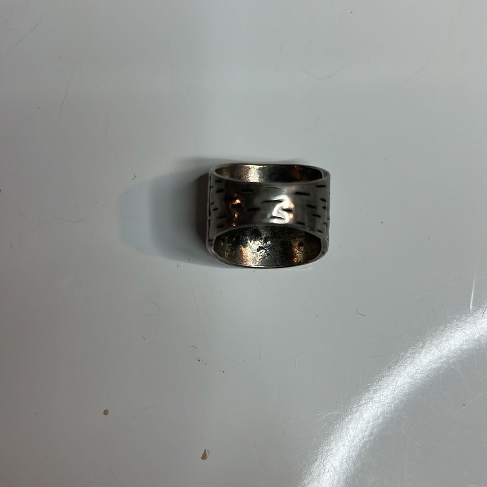 Elephant Ring  - Picture 4 of 4